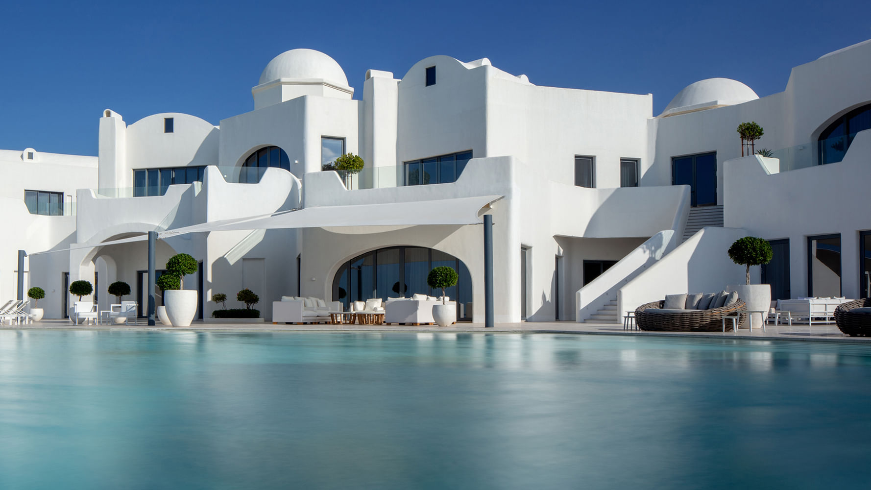 Anantara Santorini Abu Dhabi Retreat