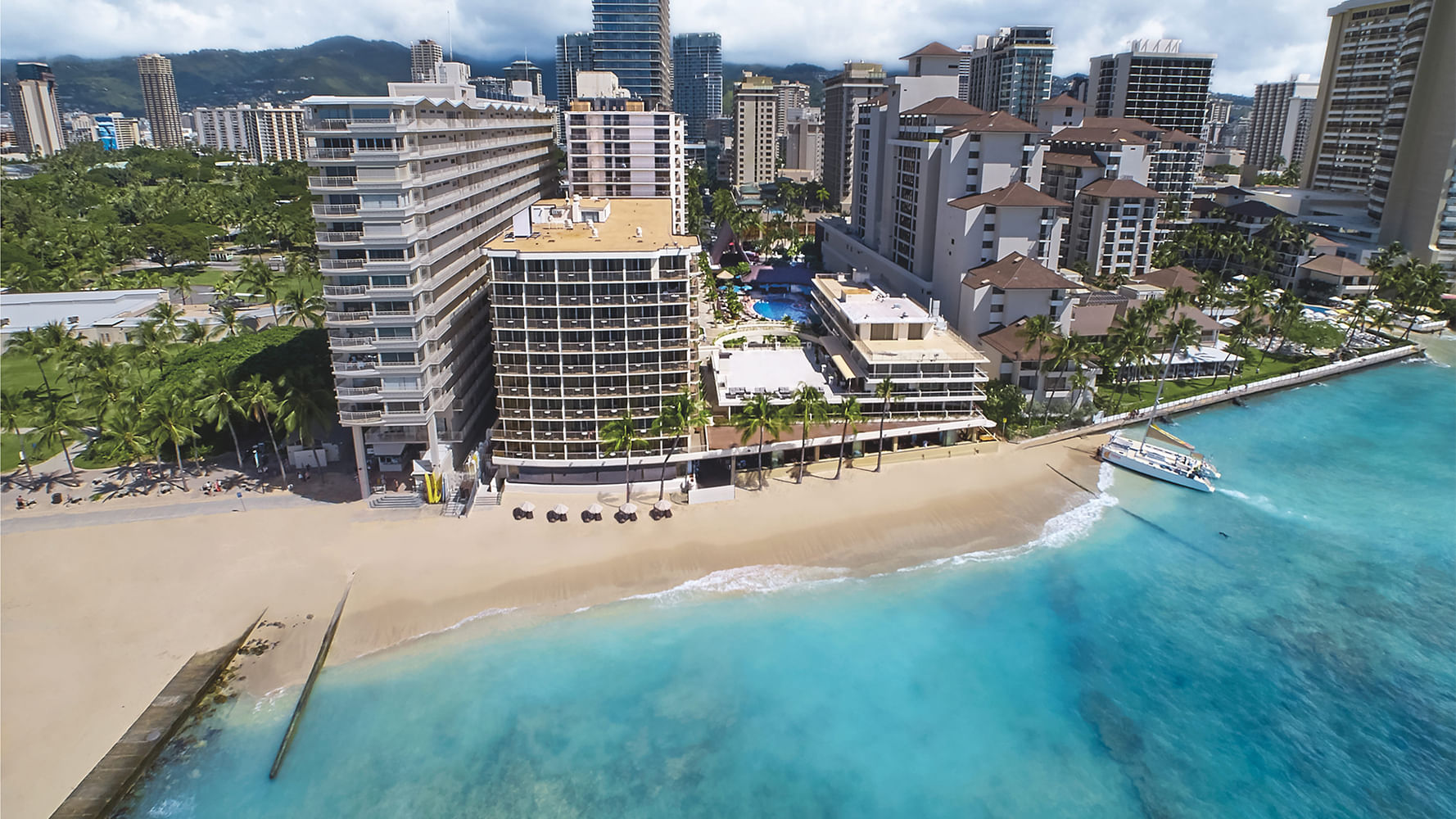 OUTRIGGER Reef Waikiki Beach Resort