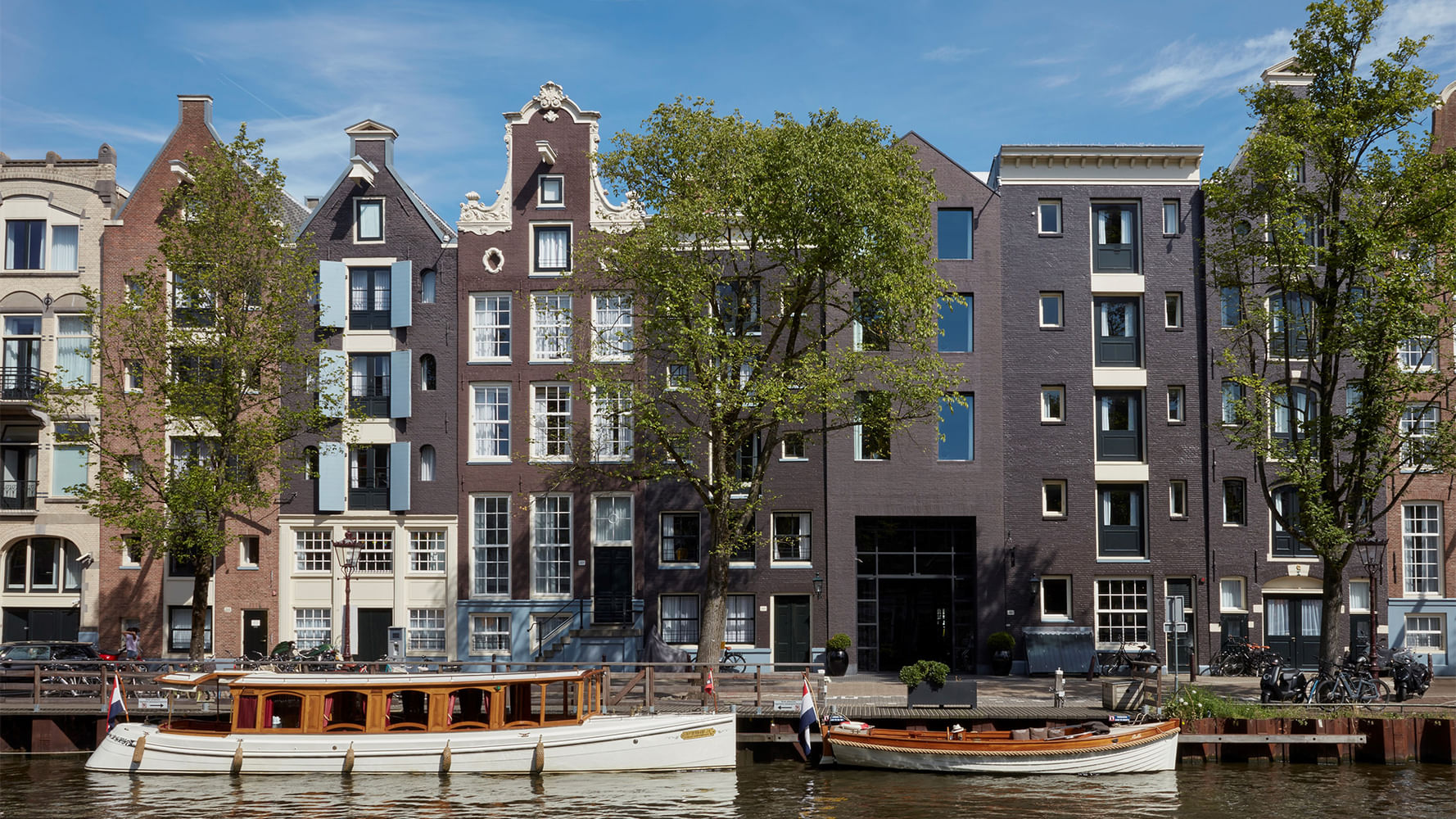 Pulitzer Amsterdam, Lore Group