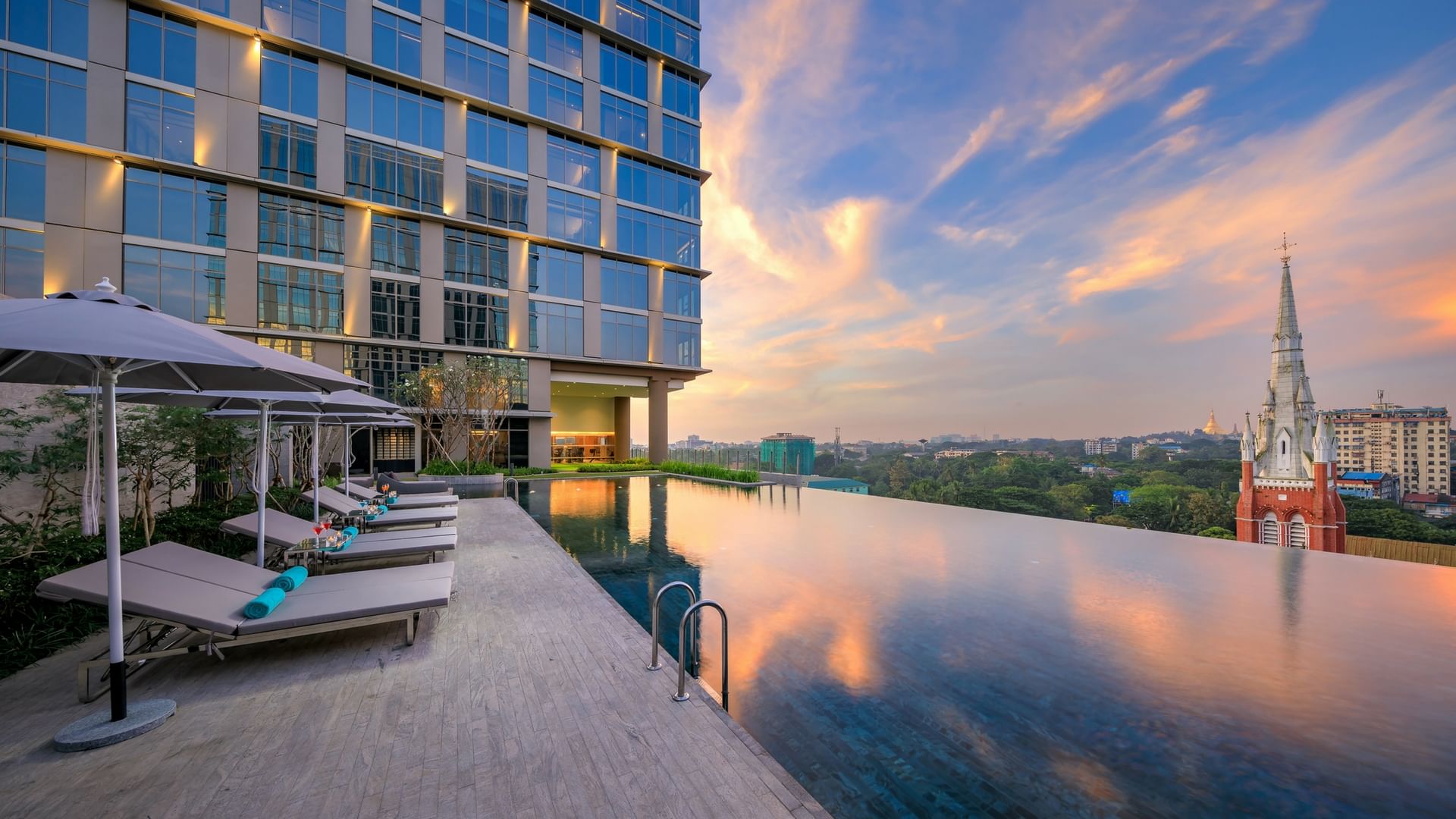Pan Pacific Yangon_Pool