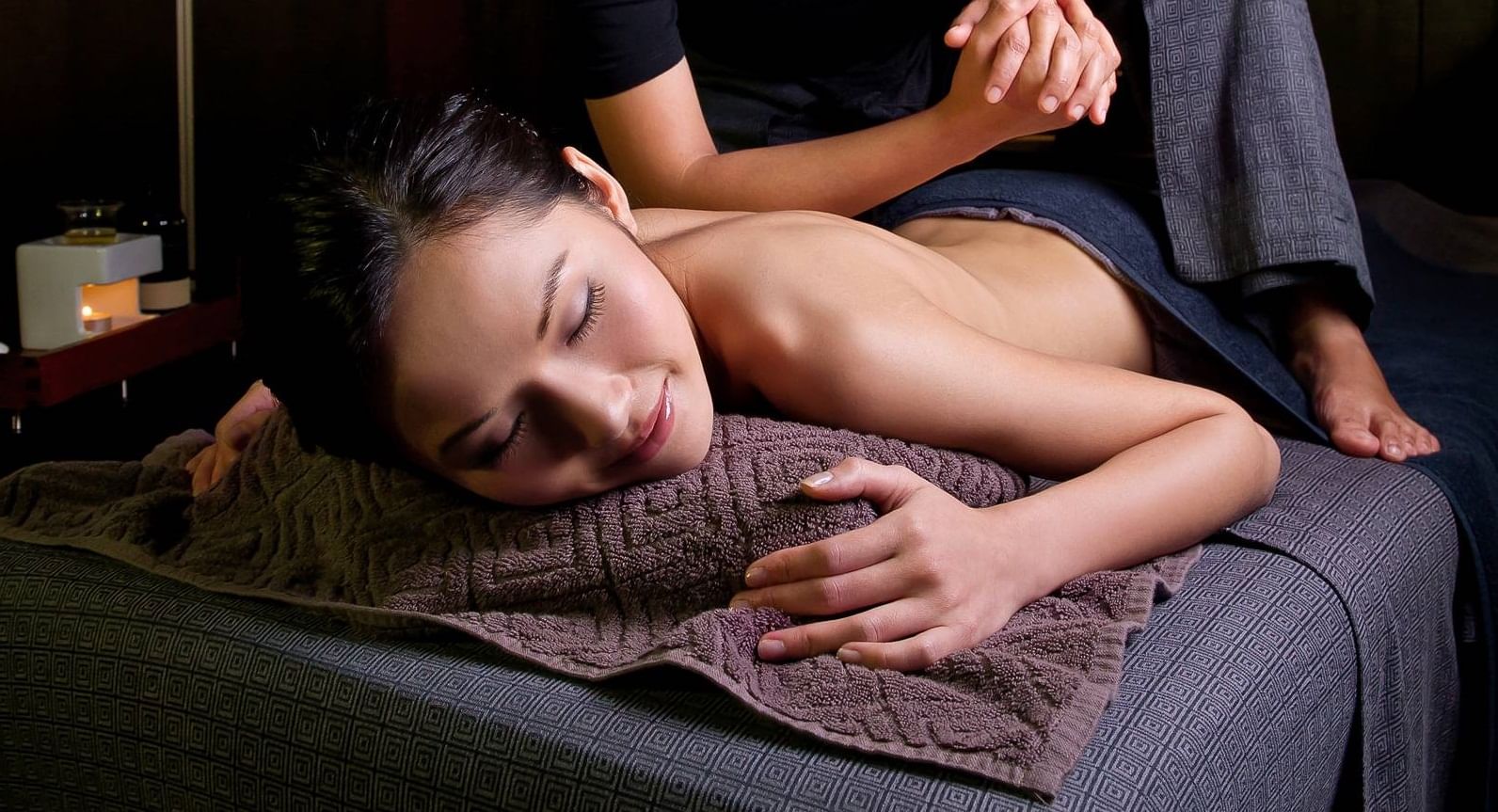 Pamper Yourself With An Ayurvedic Body Massage at a Member-only Rate