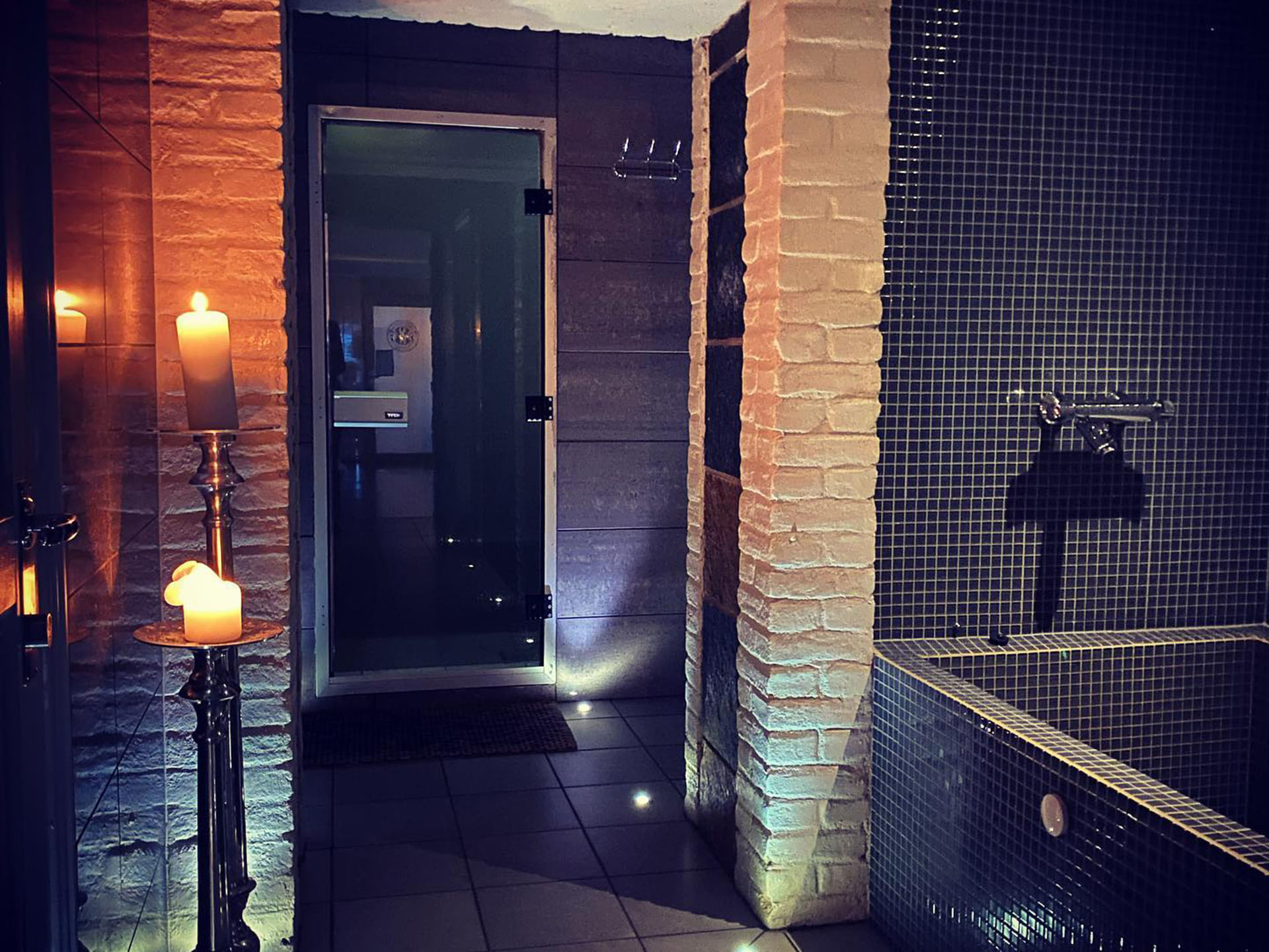 Spa 2 ΓÇô Kopi.jpg